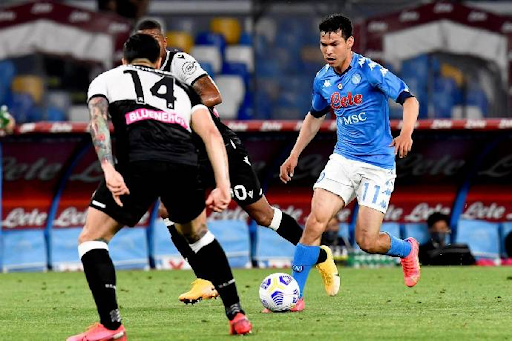 soi-keo-napoli-vs-udinese-2100-ngay-12-11-2022-serie-a